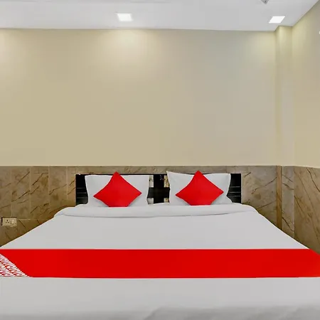 Hotel O Welcome Hotel Near Dlf Avenue Saket